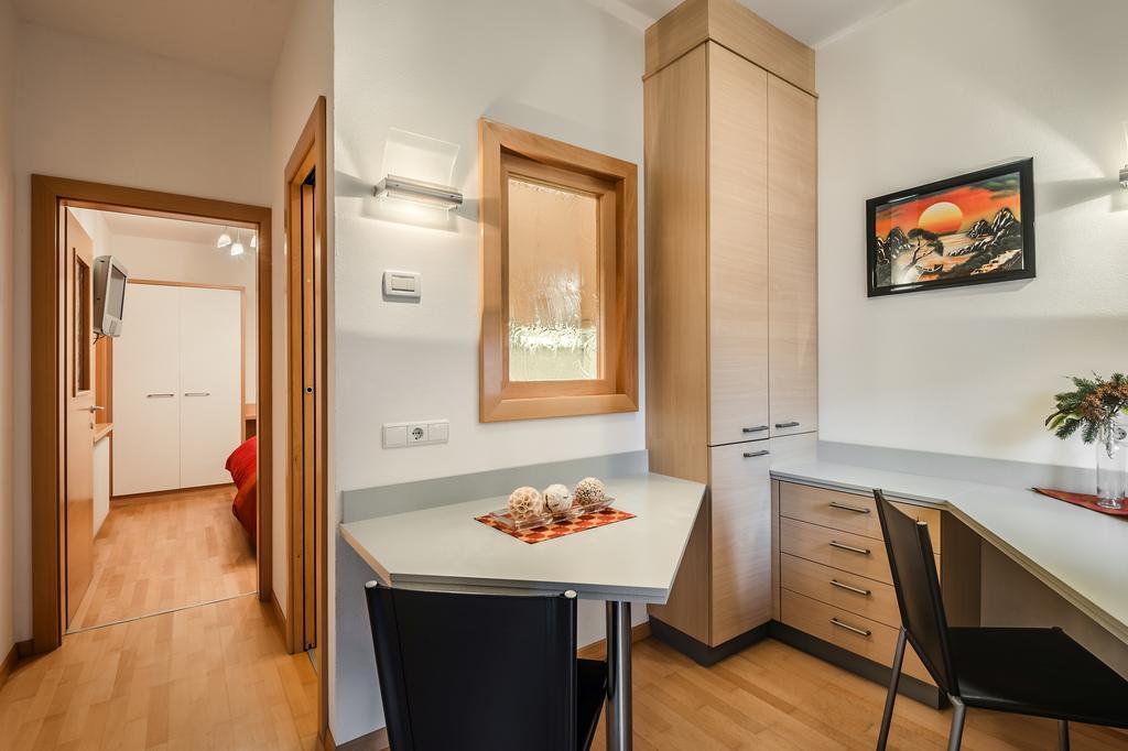 Taela Apartments サン・カッシアーノ エクステリア 写真