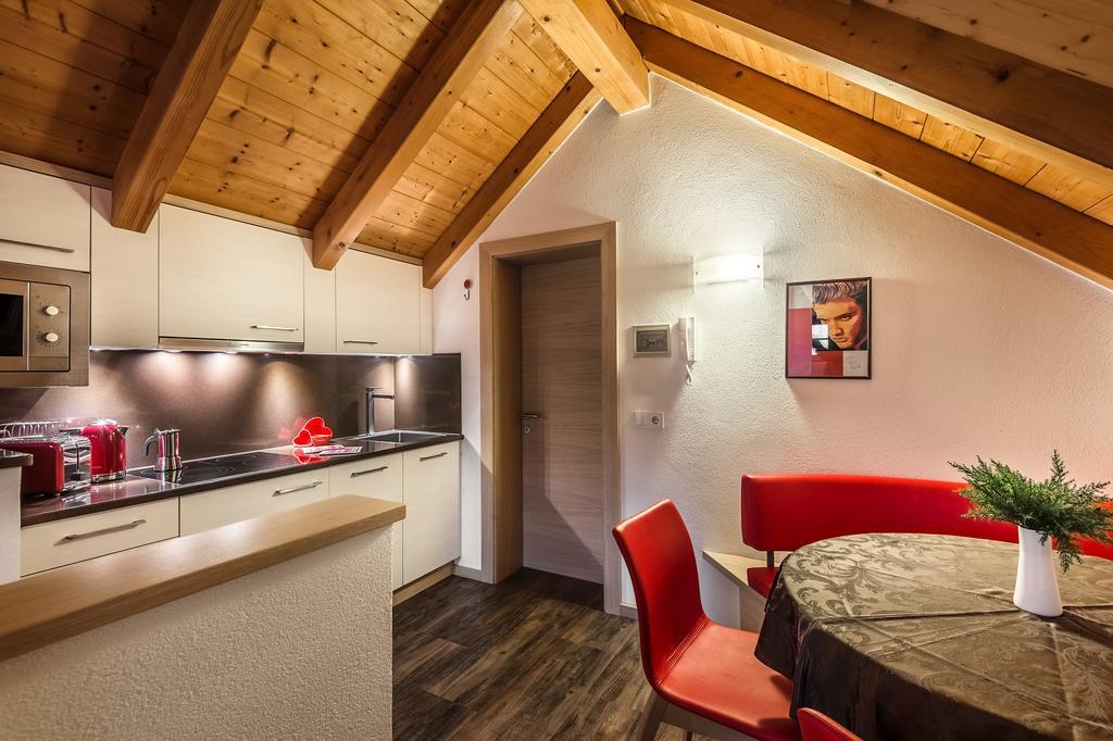 Taela Apartments サン・カッシアーノ エクステリア 写真