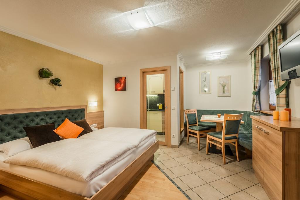 Taela Apartments サン・カッシアーノ エクステリア 写真