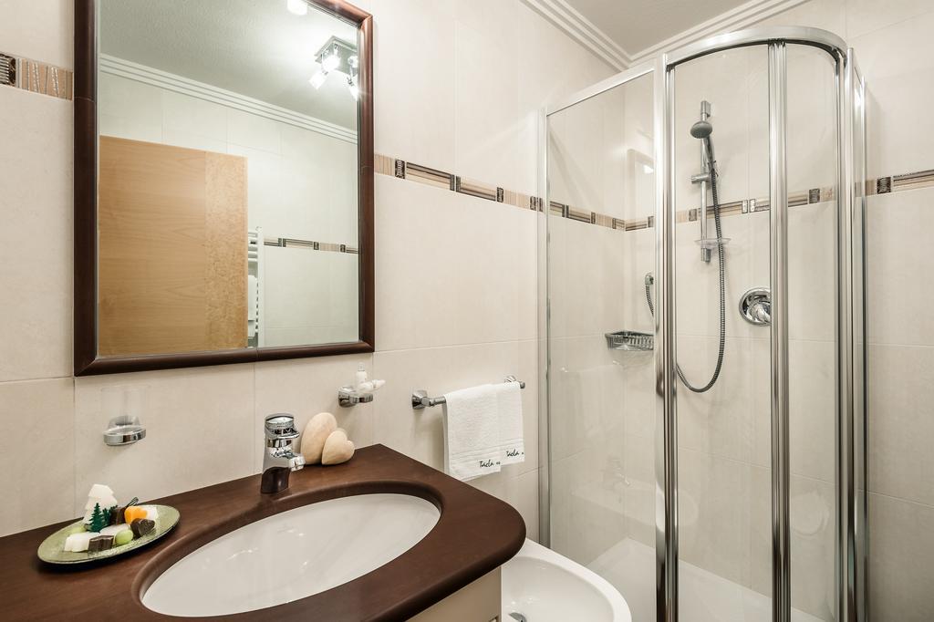 Taela Apartments サン・カッシアーノ エクステリア 写真